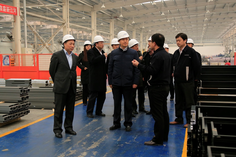 北京市委常委、宣傳部長(zhǎng)李偉一行蒞臨江河創(chuàng)建專(zhuān)題調(diào)研